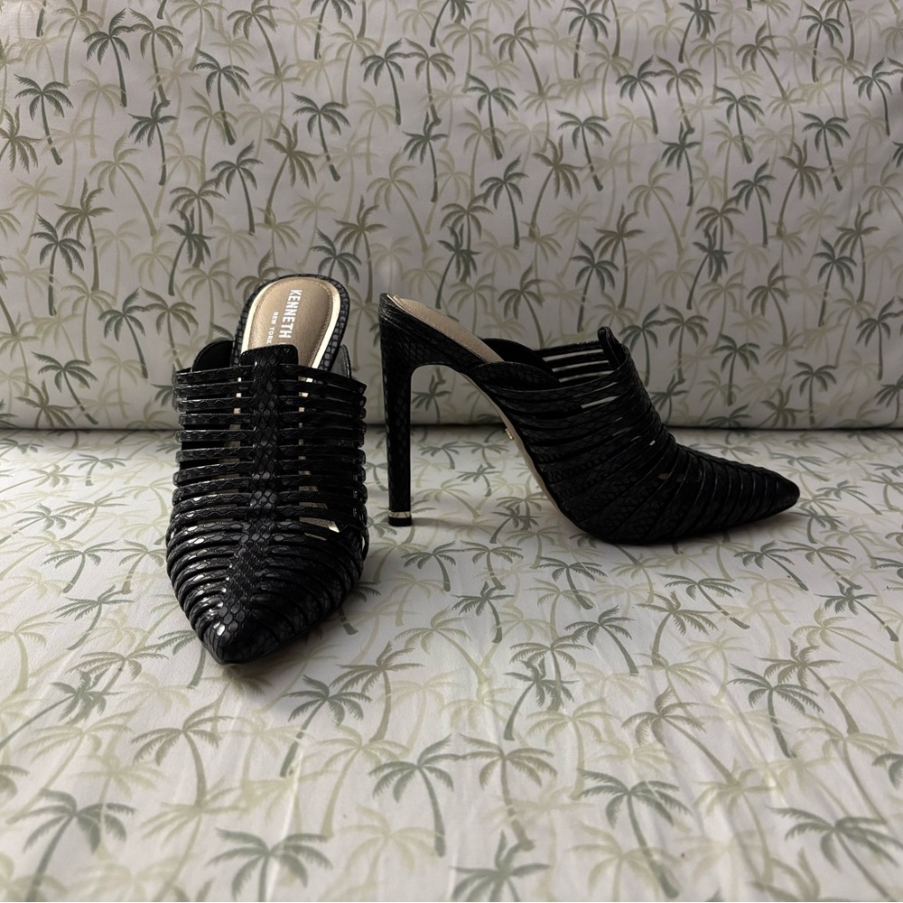 Kenneth Cole Heels - Sz 6.5